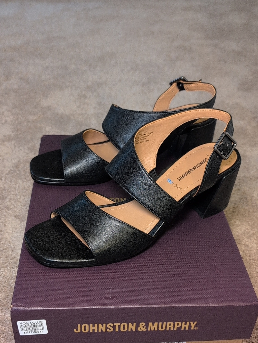 NIB Johnston & Murphy Everly Black Leather Block Heel Sandals